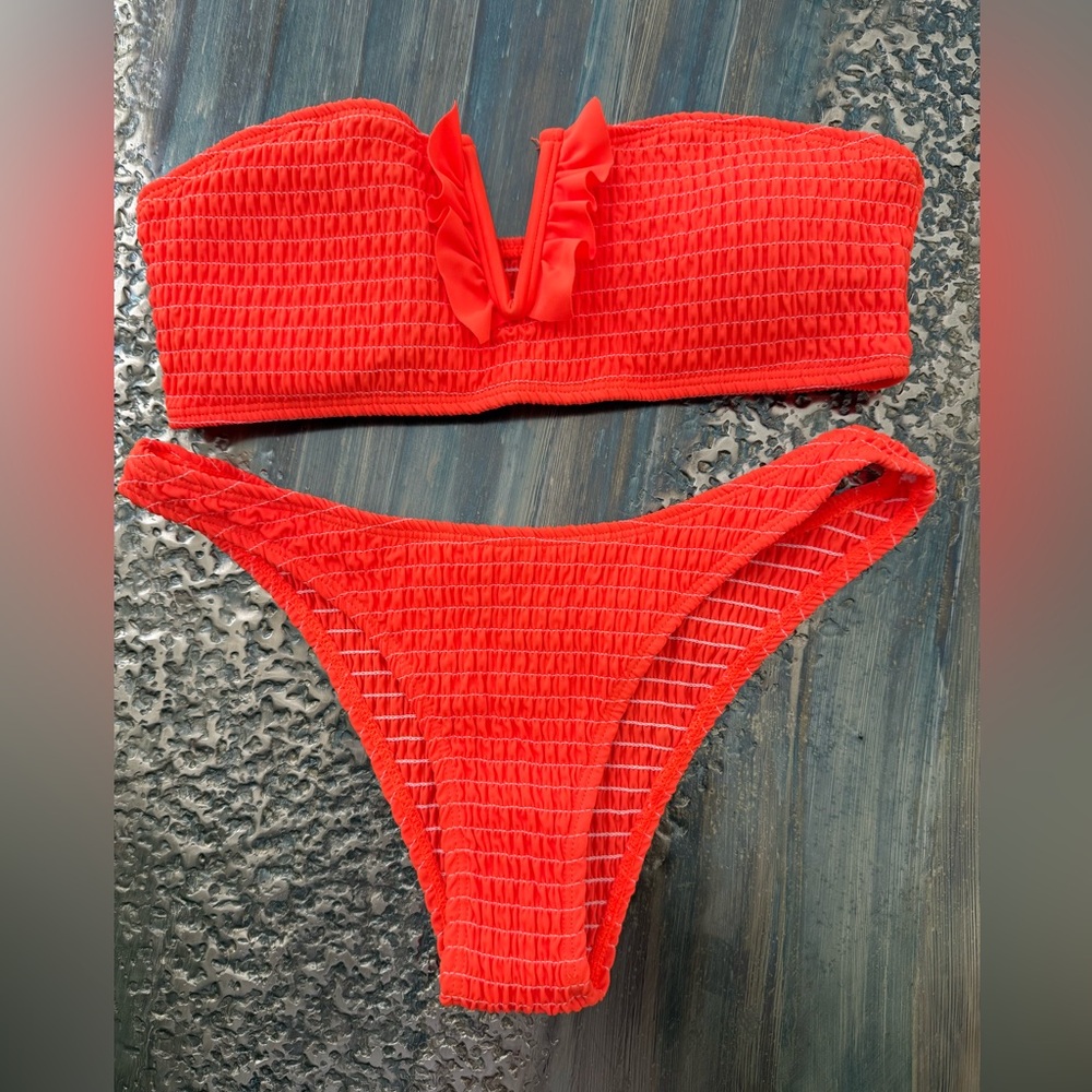 SHEIN Orange Red Textured Smocked Bikini Set size small. New with liner intact